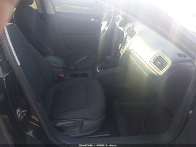 Volkswagen Jetta 2.0l S Image 5