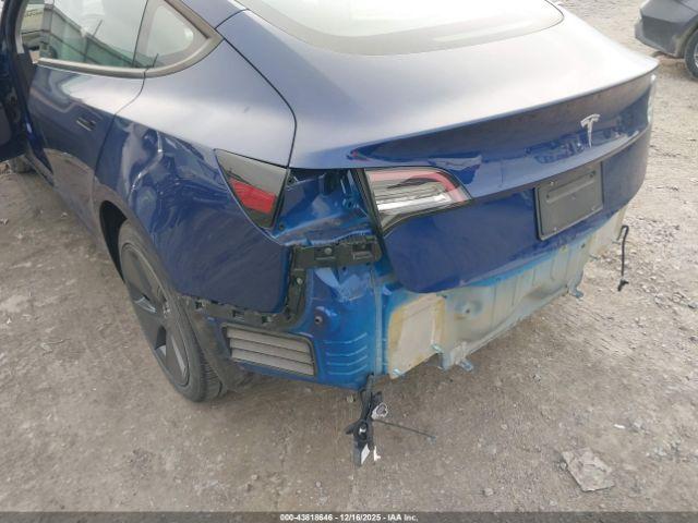 Tesla Model 3 Rear-wheel Drive Image 13