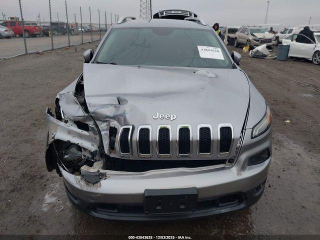 Jeep Cherokee Latitude Image 3
