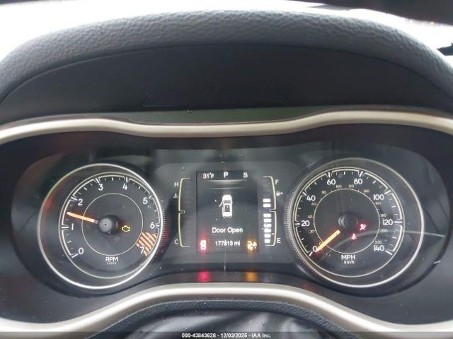 Jeep Cherokee Latitude Image 9