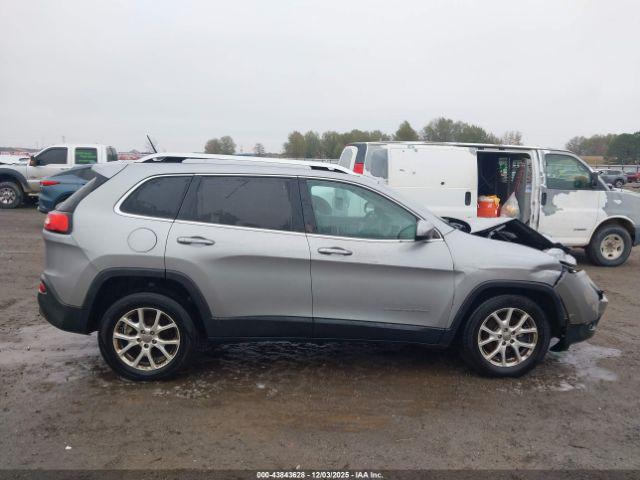 Jeep Cherokee Latitude Image 8