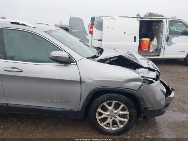 Jeep Cherokee Latitude Image 12