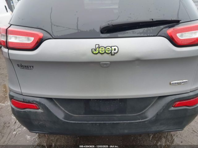 Jeep Cherokee Latitude Image 16