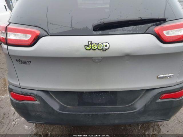 Jeep Cherokee Latitude Image 16