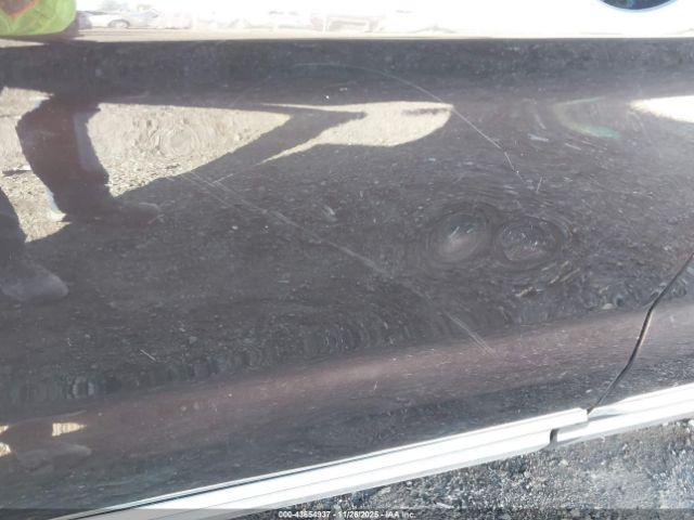 Ford Explorer Limited Image 18