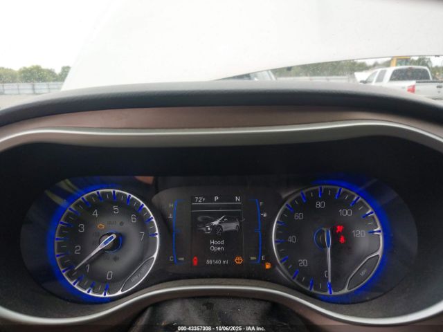 Chrysler Pacifica Touring-l Image 6