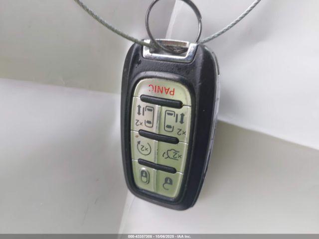 Chrysler Pacifica Touring-l Image 14