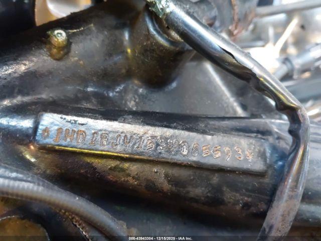 Harley-Davidson Flstc Image 11