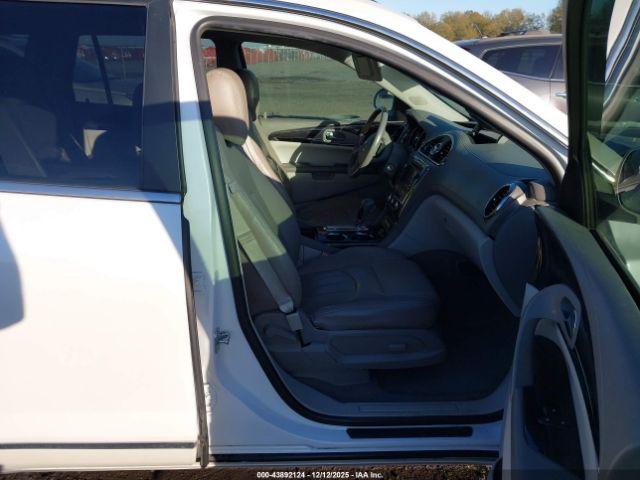 Buick Enclave Convenience Image 5