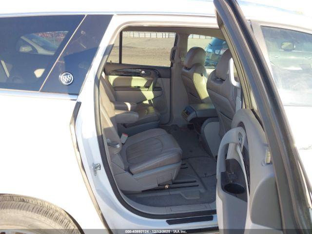 Buick Enclave Convenience Image 12