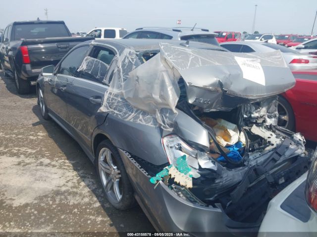 Mercedes-Benz E-Class Image 3