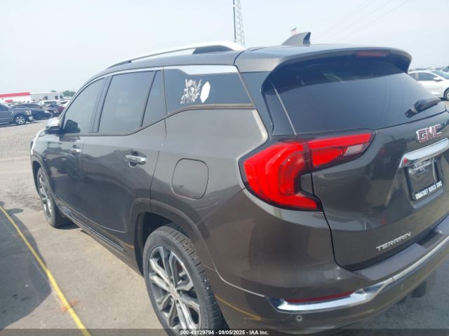 GMC Terrain Denali Image 17