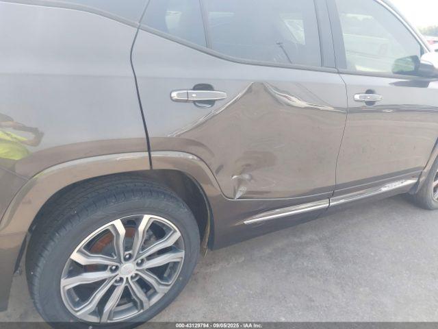 GMC Terrain Denali Image 14