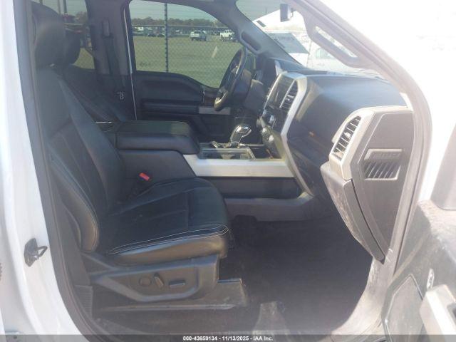 Ford F-150 Lariat Image 12