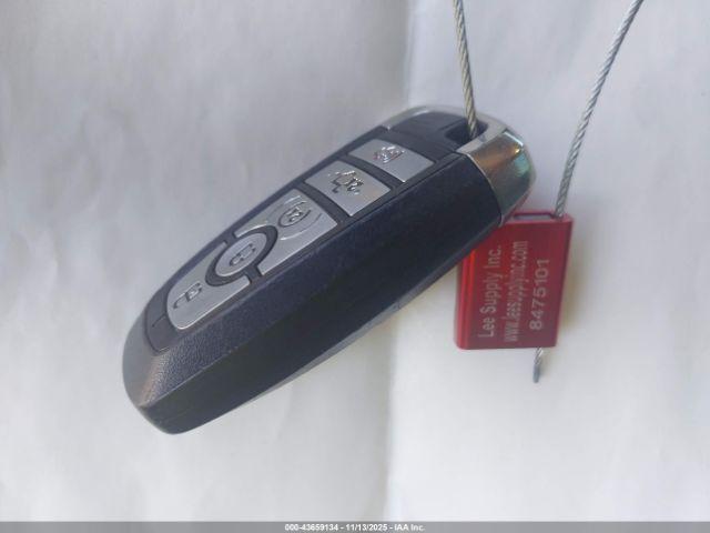 Ford F-150 Lariat Image 3