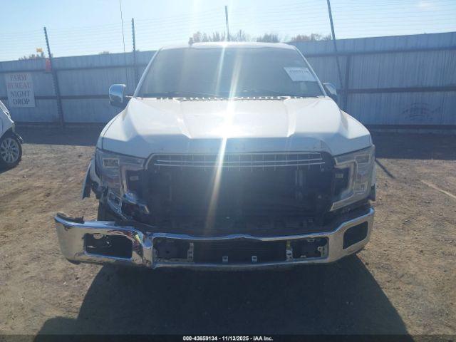 Ford F-150 Lariat Image 15