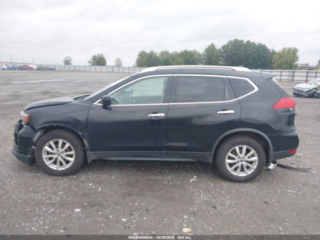 Nissan Rogue Sv Image 2