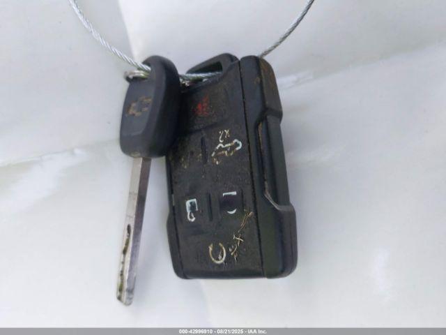 Chevrolet Silverado 1500 Custom Trail Boss Image 12