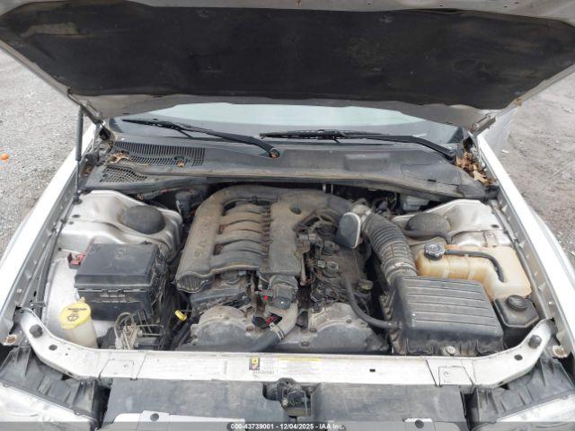 Chrysler 300 Touring Image 15