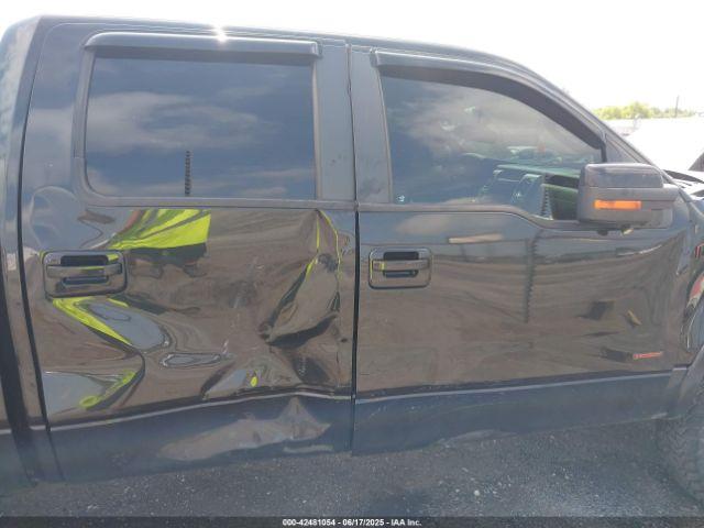 Ford F-150 Lariat Image 12