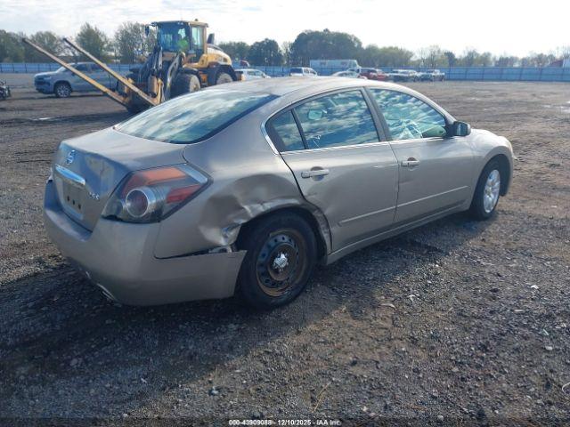 Nissan Altima 2.5 S Image 2