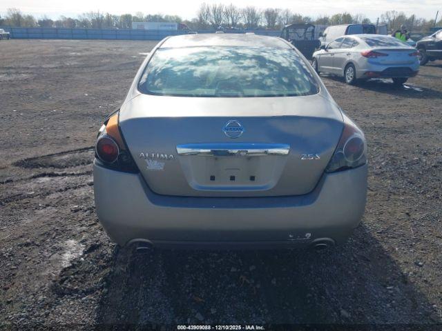 Nissan Altima 2.5 S Image 12