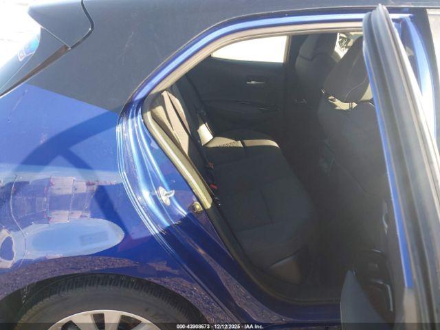 Toyota Corolla Se Image 4