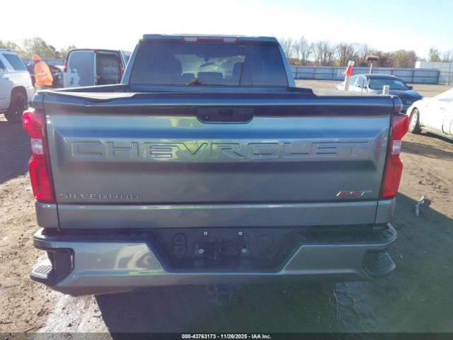 Chevrolet Silverado 1500 Rst Image 17