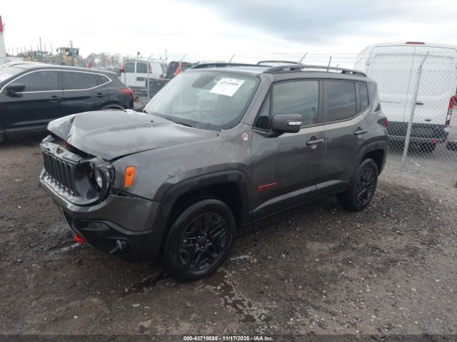 Jeep Renegade Trailhawk 4x4 Image 13