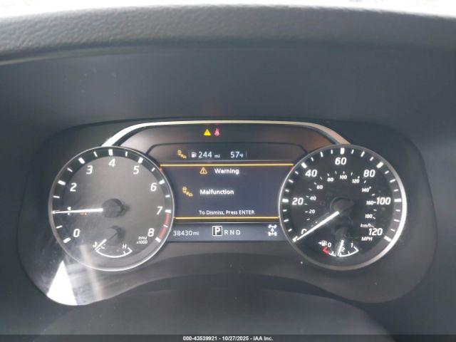 Nissan Frontier King Cab S 4x4 Image 6