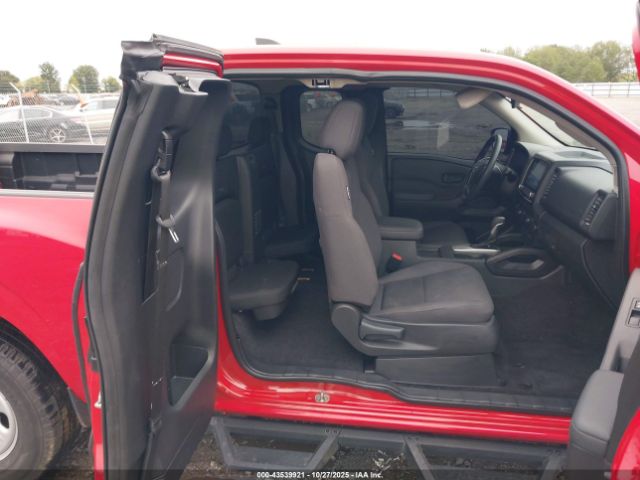 Nissan Frontier King Cab S 4x4 Image 10