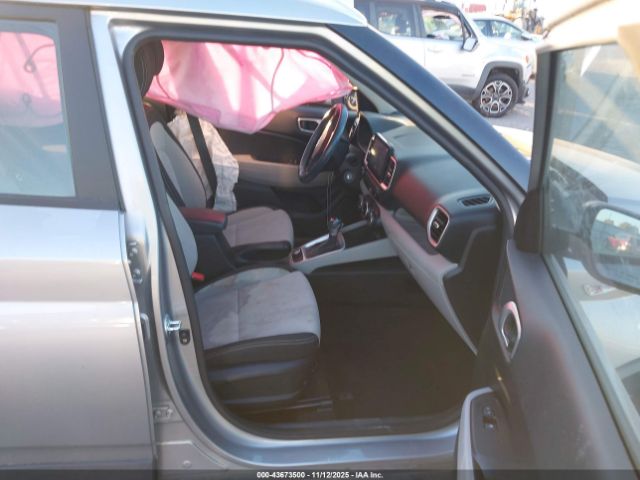 Hyundai VENUE Sel Image 11