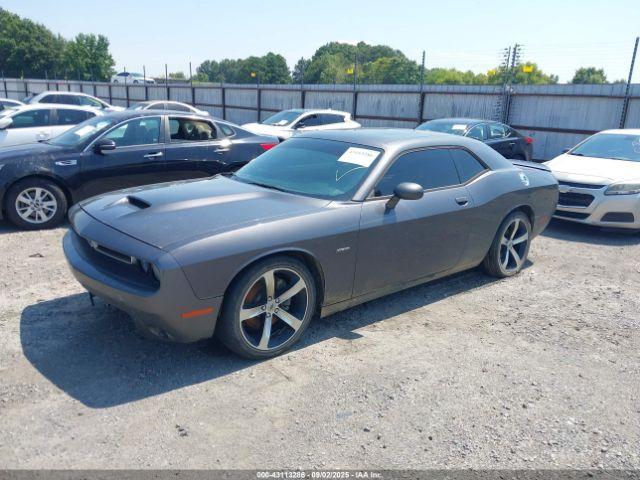 Dodge Challenger Image 3