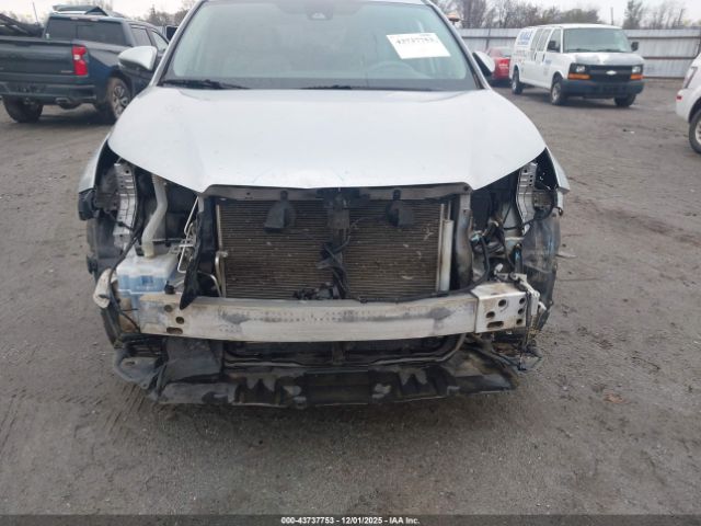 Toyota Highlander Le Image 6