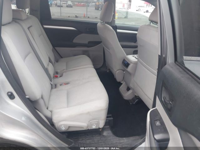 Toyota Highlander Le Image 7