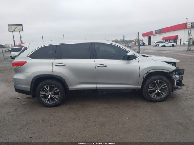 Toyota Highlander Le Image 13