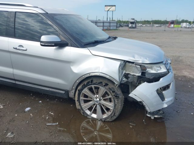 Ford Explorer Limited Image 9