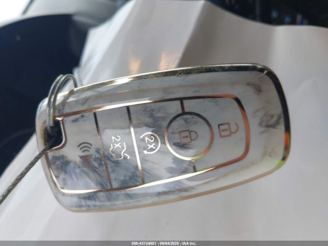 Ford Explorer Limited Image 17