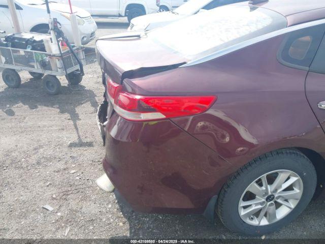 Kia Optima Lx Image 12