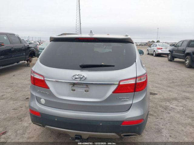 Hyundai SANTA FE Limited Image 8