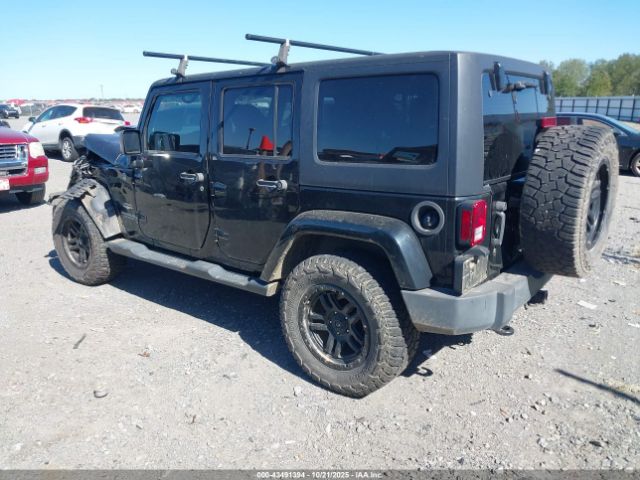 Jeep Wrangler Sahara Image 6