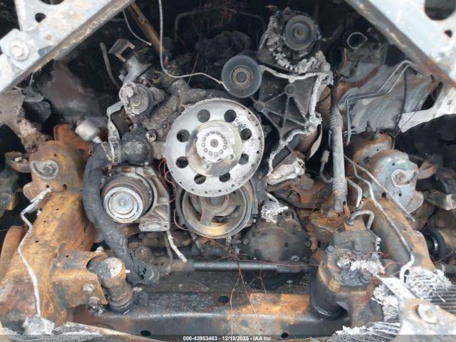 GMC Sierra 2500 Image 10