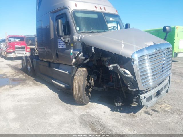 Freightliner Cascadia 125 Image 1