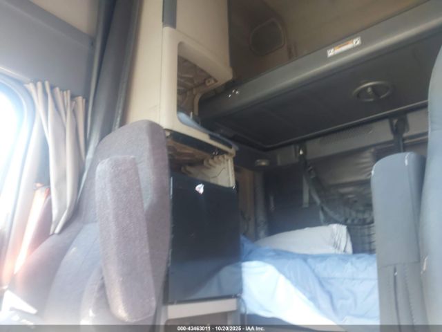 Freightliner Cascadia 125 Image 5