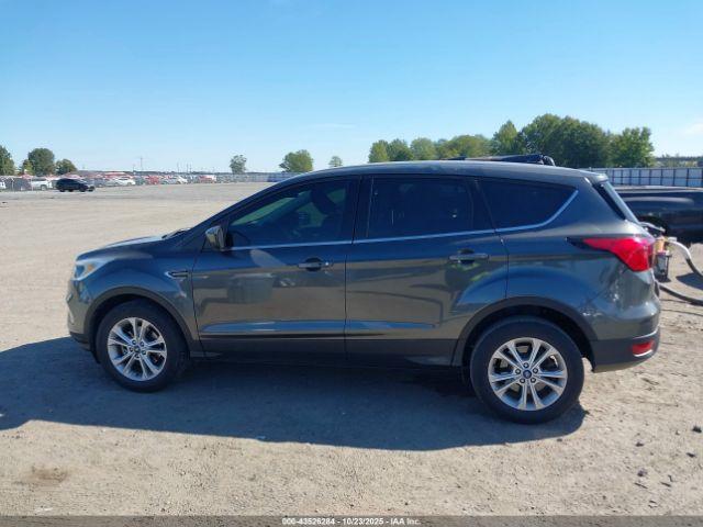 Ford Escape Se Image 2