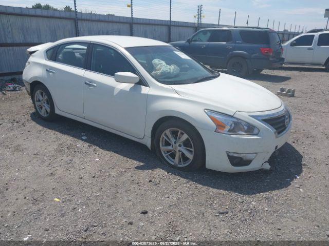  Salvage Nissan Altima