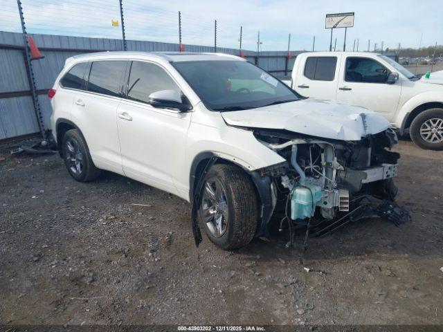  Salvage Toyota Highlander