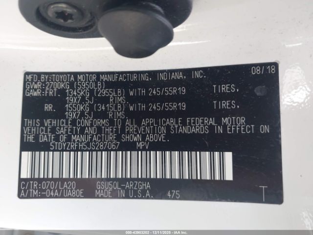 Toyota Highlander Limited Platinum Image 2