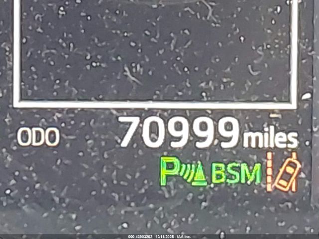 Toyota Highlander Limited Platinum Image 17