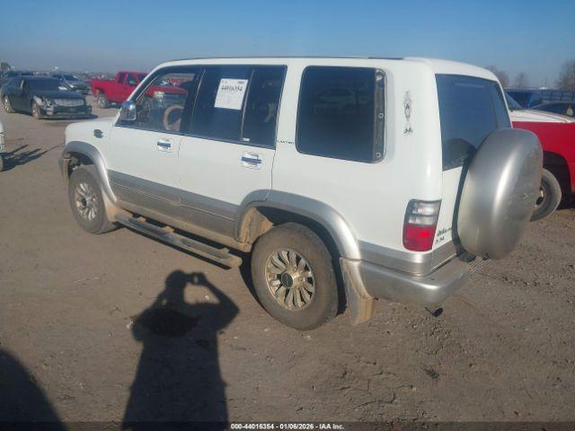Isuzu Trooper Image 7